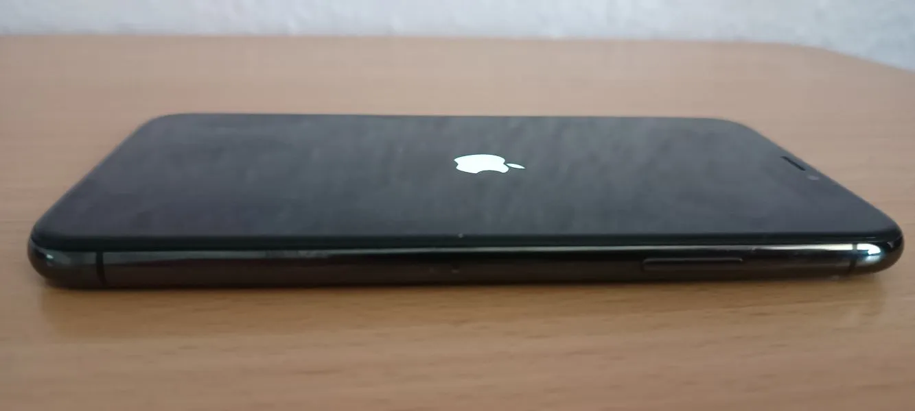 faulty apple iphone x mobile phone with free postage