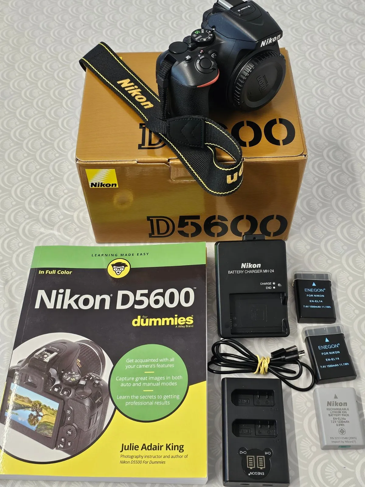 Nikon D5600 Body - Mint (3k Shutter Count) + Box & 3 Batteries