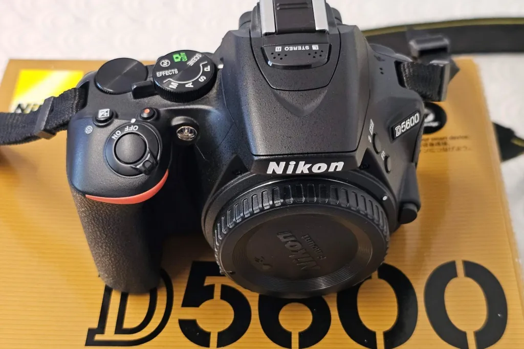 Nikon D5600 Body - Mint (3k Shutter Count) + Box & 3 Batteries