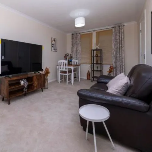 Fully Refurbished 1 bed Flat in Headland Court, Aberdeen (AB10)