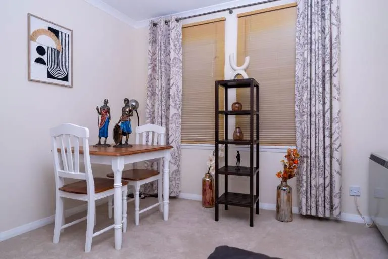 Fully Refurbished 1 bed Flat in Headland Court, Aberdeen (AB10)
