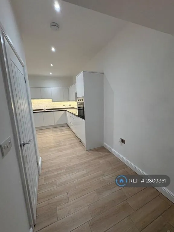 5 bedroom house in The Walk, Ebbw Vale, NP23 (5 bed) (#2809361)