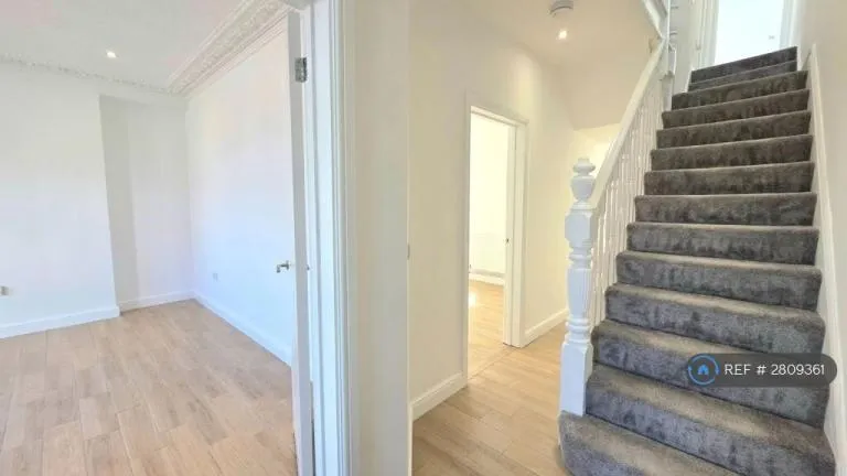 5 bedroom house in The Walk, Ebbw Vale, NP23 (5 bed) (#2809361)