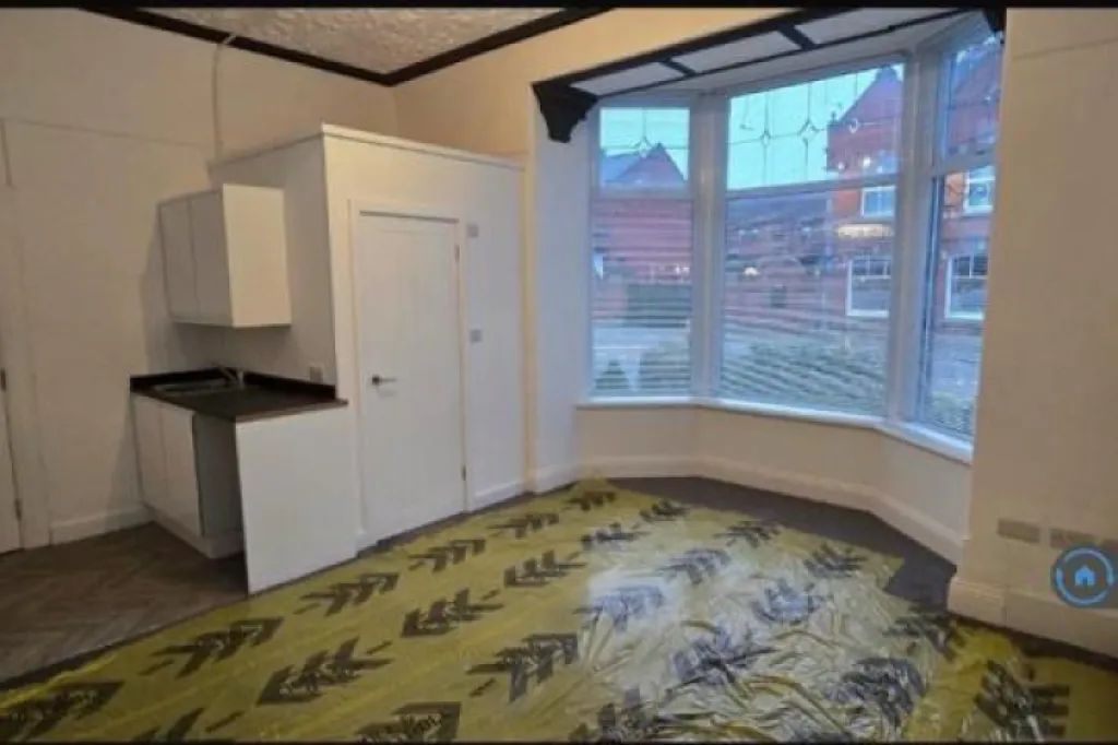 1 bedroom in Walmersley Road, Bury, BL9 (#2996368)