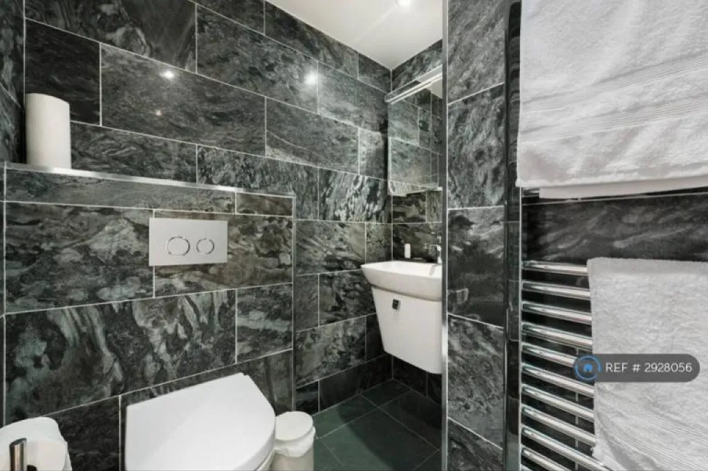 1 bedroom flat in Nell Gwynn House, London, SW3 (1 bed) (#2928056)