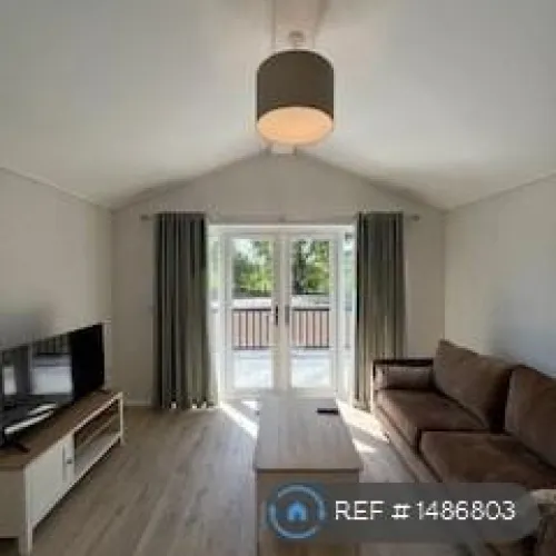 1 bedroom house in Cadeby Lane, Nuneaton, CV13 (1 bed) (#1486803)