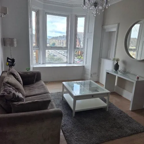 Paisley Flat for rent