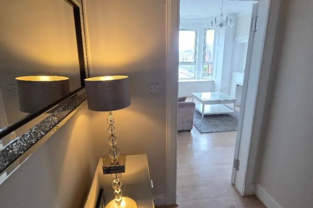 Paisley Flat for rent