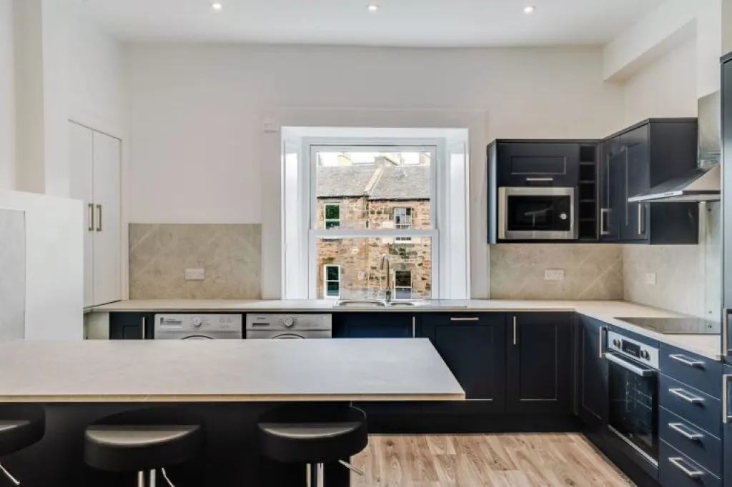 3-Bed HMO (newly renovated) - Summerhall Square, EH9 1QD - 5 minute walk to University of Edinburgh