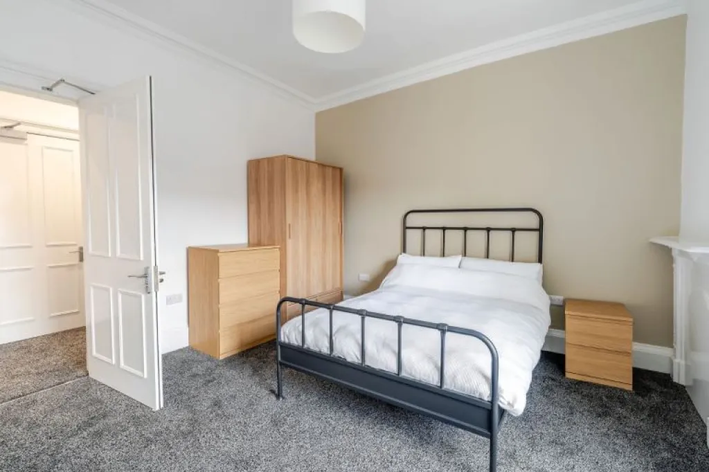 3-Bed HMO (newly renovated) - Summerhall Square, EH9 1QD - 5 minute walk to University of Edinburgh