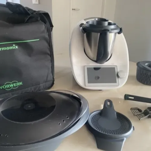 Thermomix TM6+ Robot contact me whatsapp +447441421336