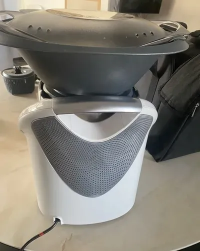 Thermomix TM6+ Robot contact me whatsapp +447441421336