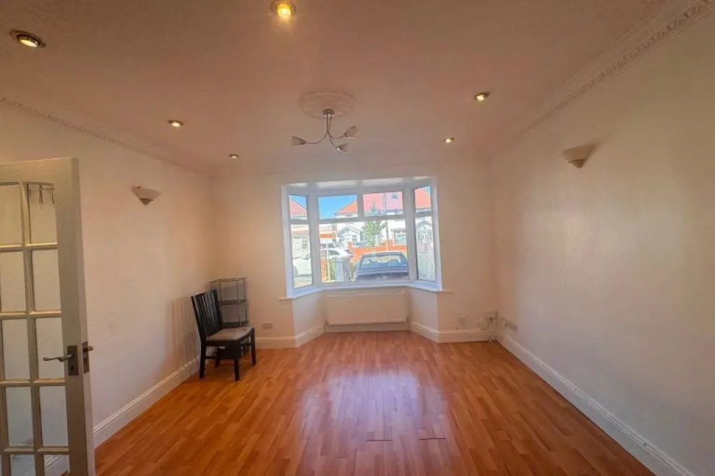 4 bedroom fully furnished house and out building