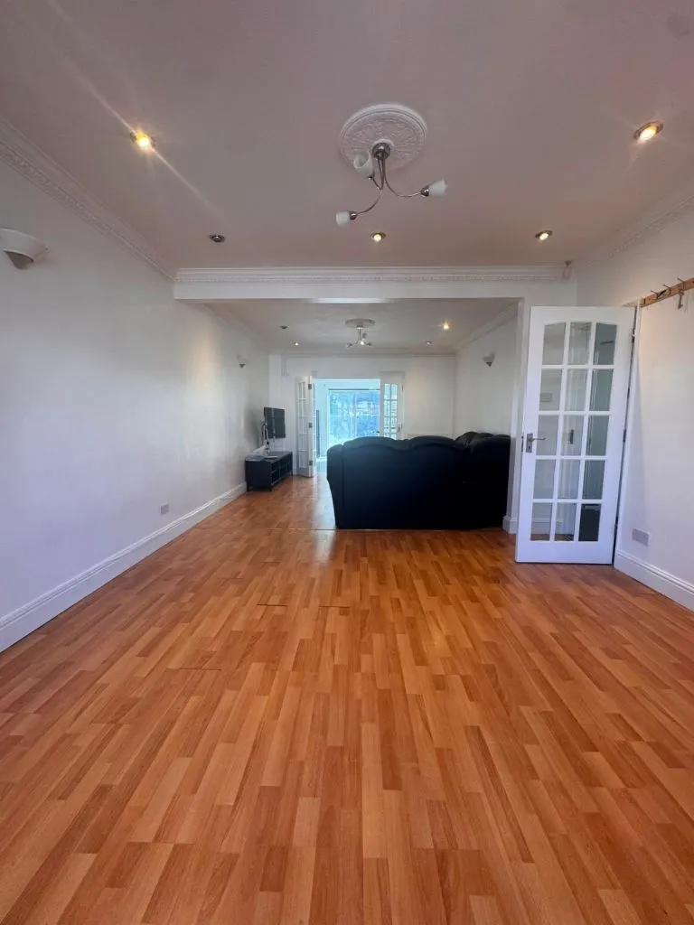 4 bedroom fully furnished house and out building