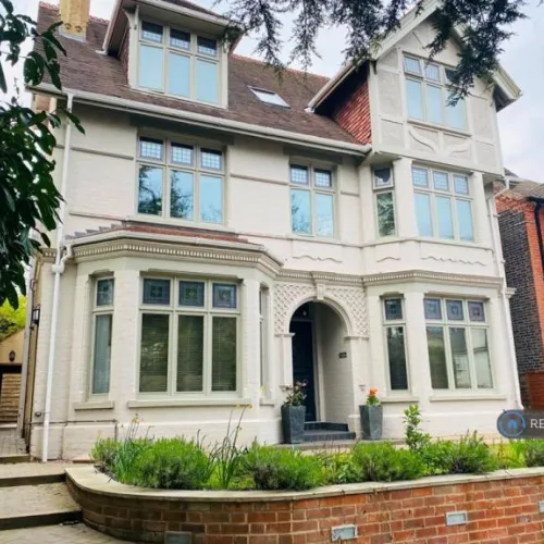 1 bedroom flat in Unthank Road, Norwich, NR2 (1 bed) (#2911644)