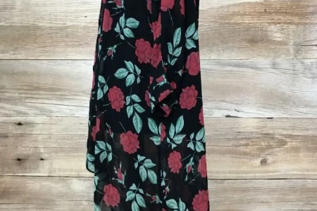 In The Style Long Length Black Rose Print Dropped Hem Shirt