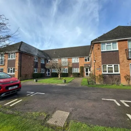 2 Bedroom Ground Floor Flat to Rent - Mardon, Westfield Park, Hatch End, Pinner HA5 4JQ