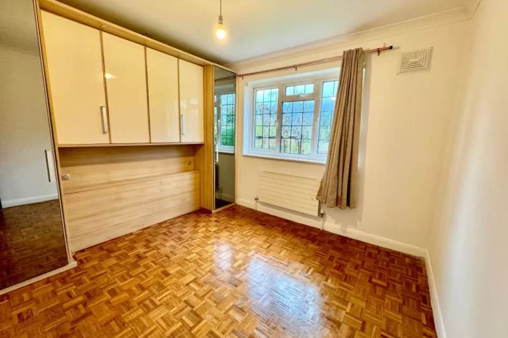2 Bedroom Ground Floor Flat to Rent - Mardon, Westfield Park, Hatch End, Pinner HA5 4JQ