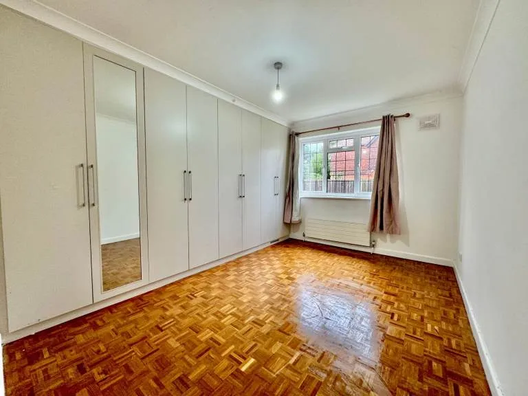 2 Bedroom Ground Floor Flat to Rent - Mardon, Westfield Park, Hatch End, Pinner HA5 4JQ