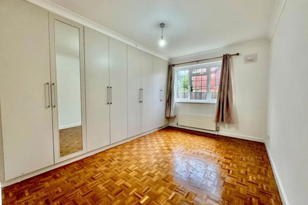 2 Bedroom Ground Floor Flat to Rent - Mardon, Westfield Park, Hatch End, Pinner HA5 4JQ