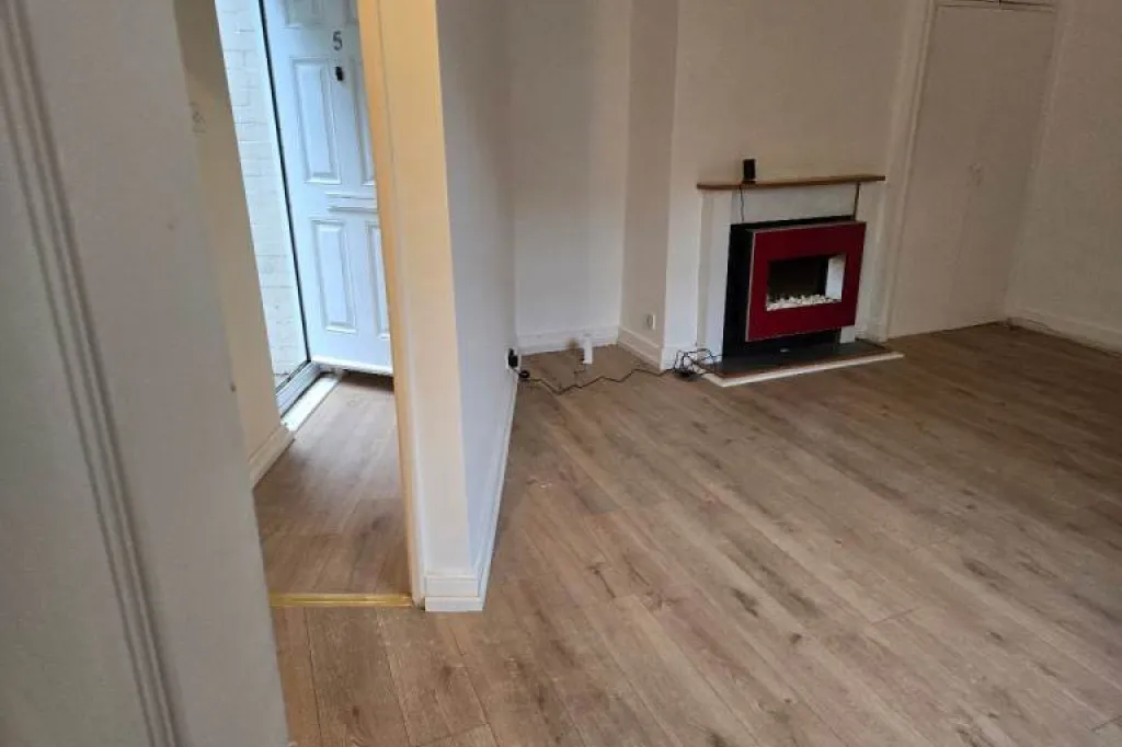 Two bed refurbished flat
