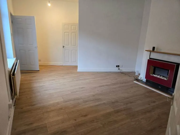 Two bed refurbished flat