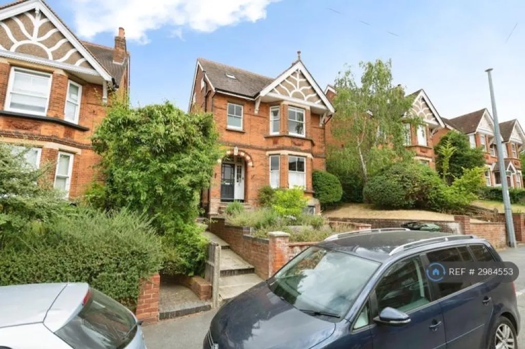 5 bedroom house in Deerings Road, Reigate, RH2 (5 bed) (#2984553)