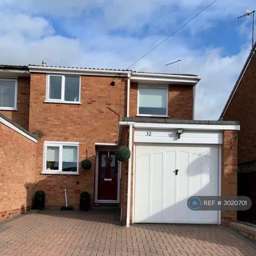 2 bedroom house in Grayshott Close, Bromsgrove, B61 (2 bed) (#3020701)