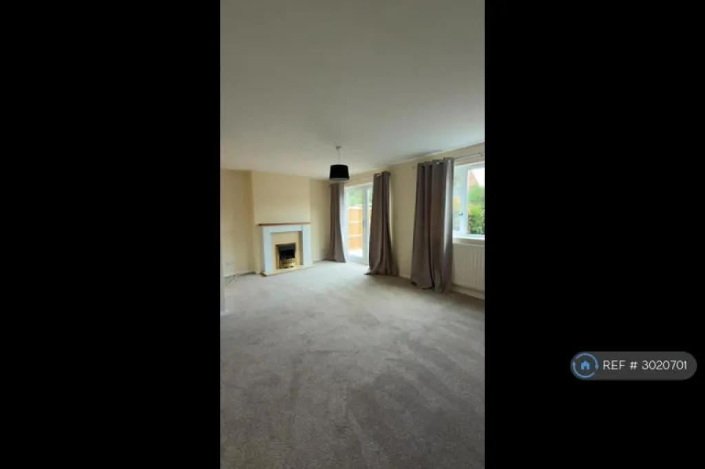 2 bedroom house in Grayshott Close, Bromsgrove, B61 (2 bed) (#3020701)