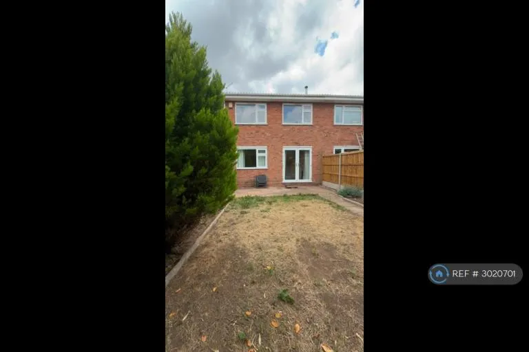 2 bedroom house in Grayshott Close, Bromsgrove, B61 (2 bed) (#3020701)