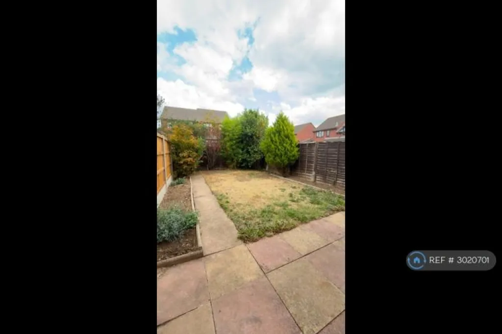 2 bedroom house in Grayshott Close, Bromsgrove, B61 (2 bed) (#3020701)