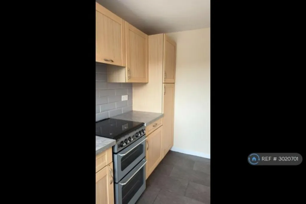 2 bedroom house in Grayshott Close, Bromsgrove, B61 (2 bed) (#3020701)