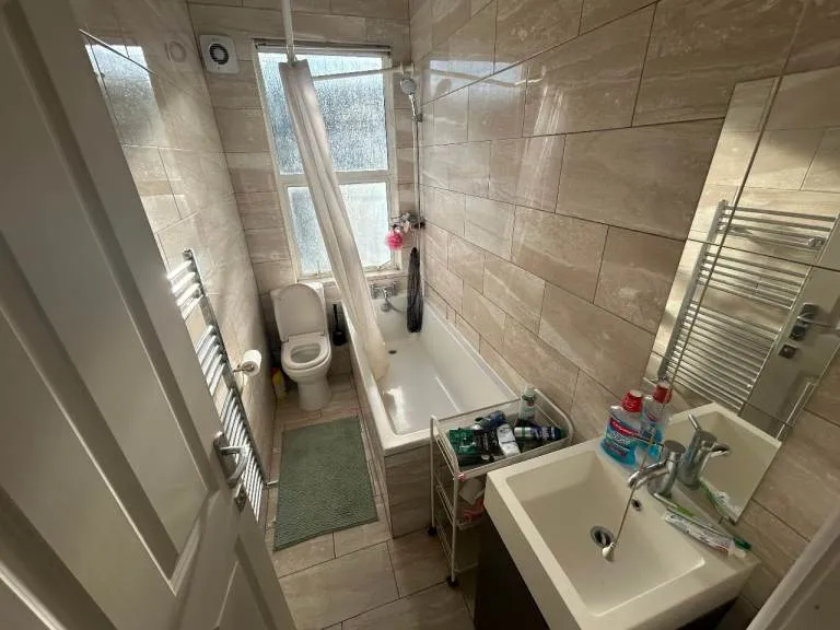 3-Bedroom Maisonette Flat to Rent in Wells House Road, North Acton, NW10 6ED
