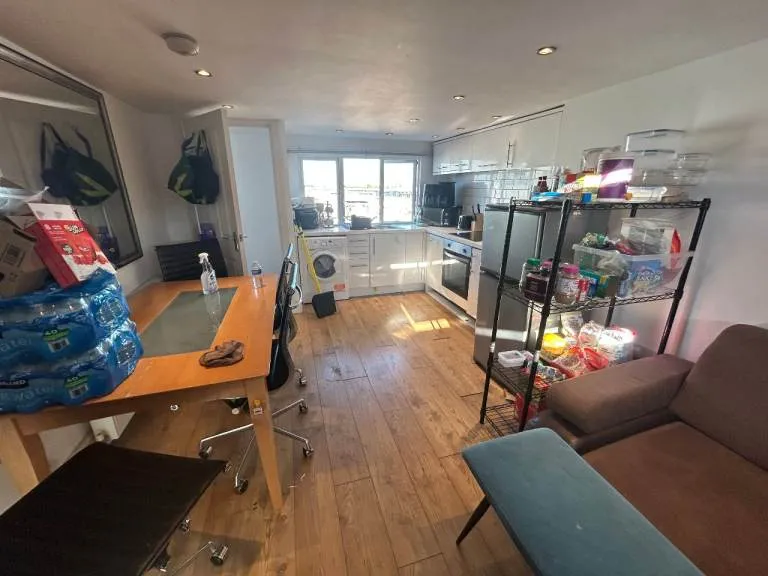 3-Bedroom Maisonette Flat to Rent in Wells House Road, North Acton, NW10 6ED