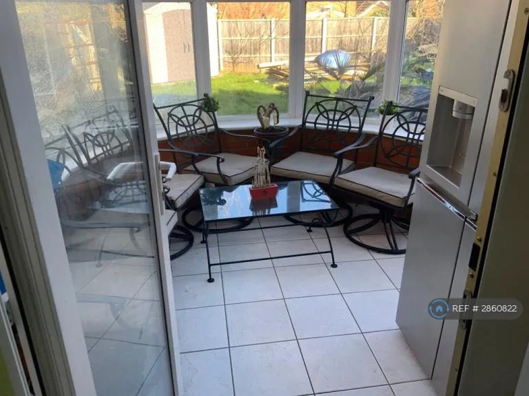 1 bedroom in Melrose Avenue, Crayford, Dartford, DA1 (#2860822)