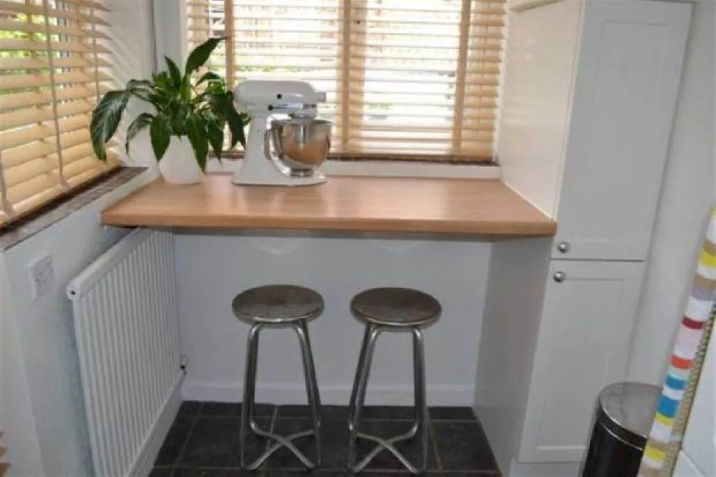 2 bedroom furnished house