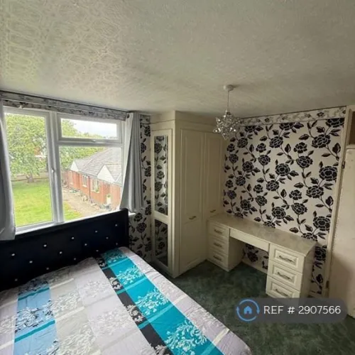 1 bedroom in Stofield Gardens, London, SE9 (#2907566)