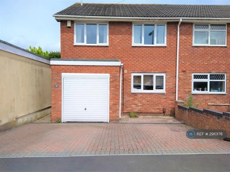 4 bedroom house in Glenroy Avenue, Bristol, BS15 (4 bed) (#2910178)