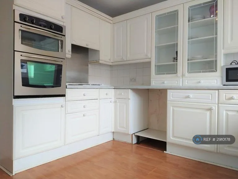 4 bedroom house in Glenroy Avenue, Bristol, BS15 (4 bed) (#2910178)