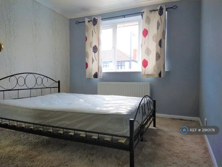 4 bedroom house in Glenroy Avenue, Bristol, BS15 (4 bed) (#2910178)