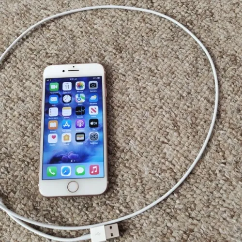 unlocked apple iphone 7 32gb mobile phone with free postage