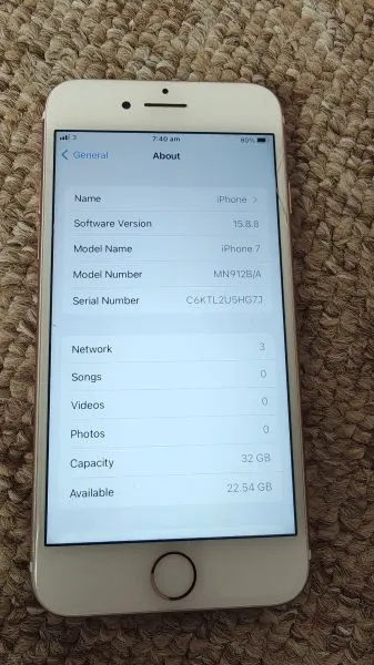 unlocked apple iphone 7 32gb mobile phone with free postage
