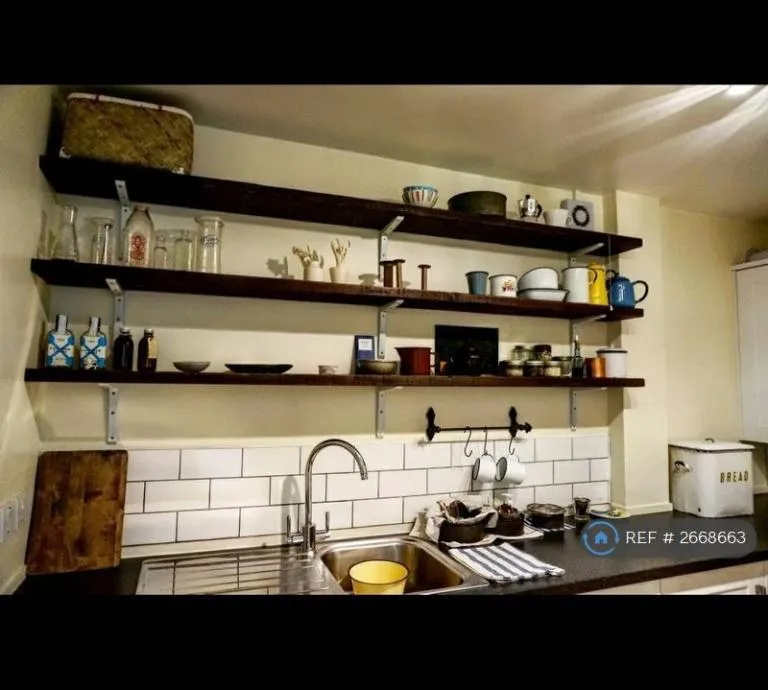 1 bedroom in Arun House, New Malden, KT3 (#2668663)