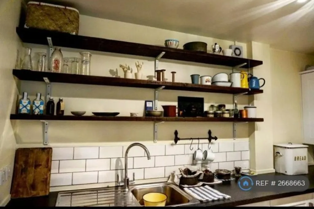 1 bedroom in Arun House, New Malden, KT3 (#2668663)