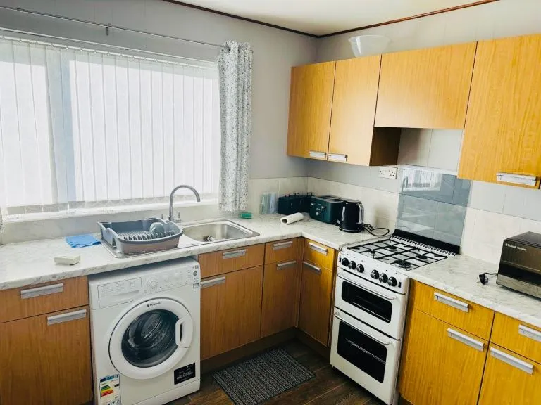 3 Bedrooms House NG4 3PS- Available Now
