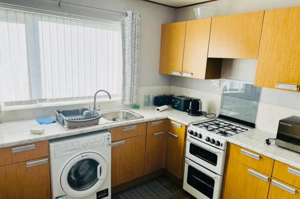 3 Bedrooms House NG4 3PS- Available Now