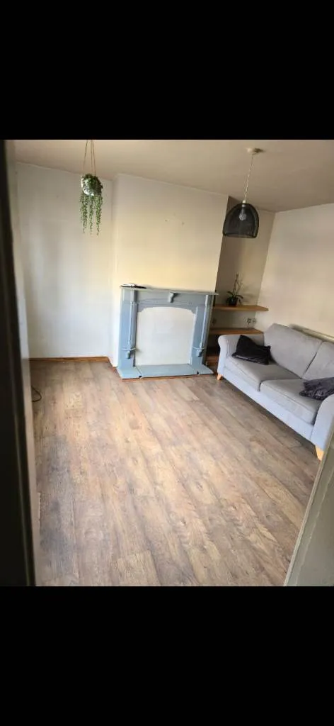 2 bedroom flat in Empire Square, London, SE1 (2 bed) (#2751973)