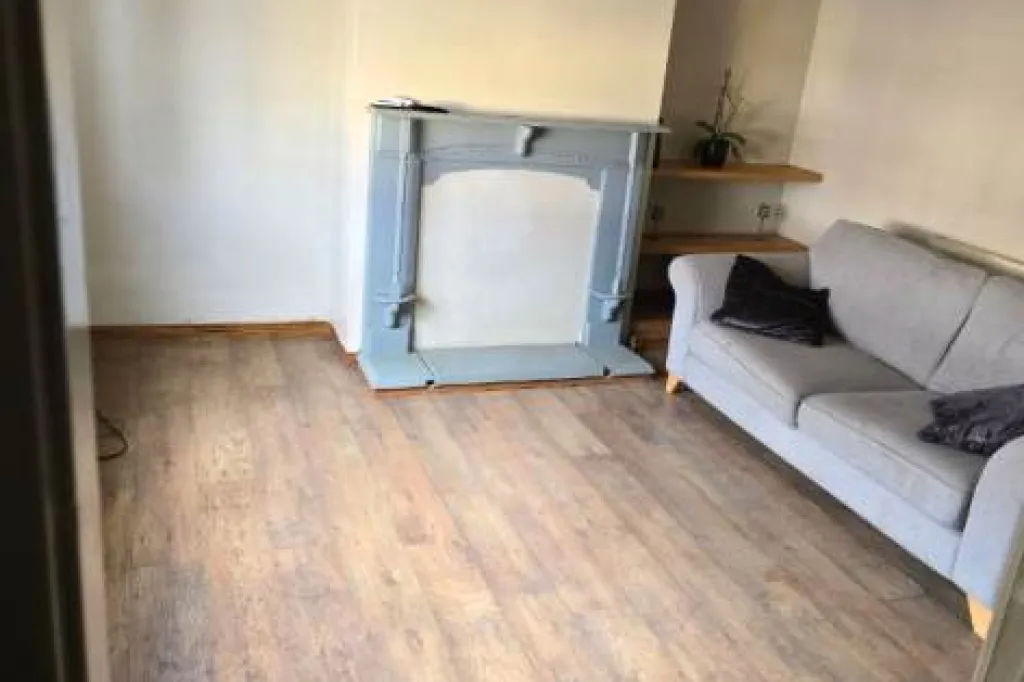 2 bedroom flat in Empire Square, London, SE1 (2 bed) (#2751973)