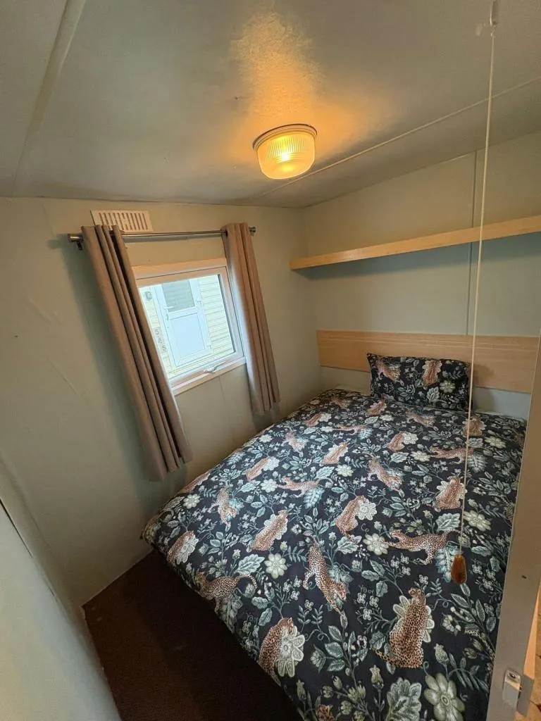 2 bedroom static home to rent