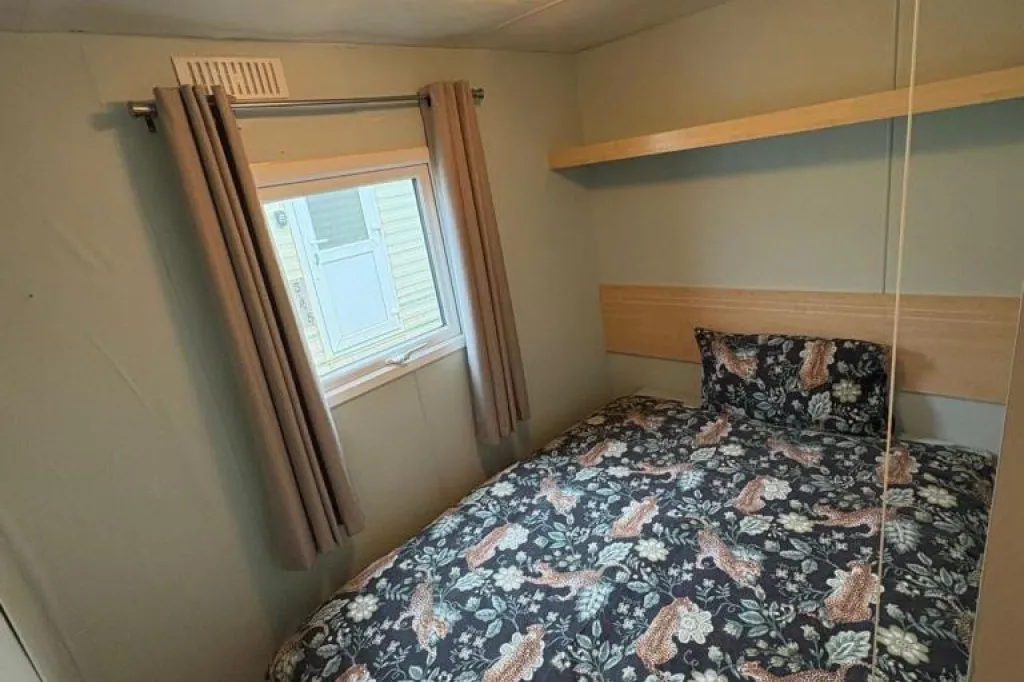2 bedroom static home to rent